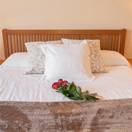 Hostal Montserrat Montseny Eksteriør billede