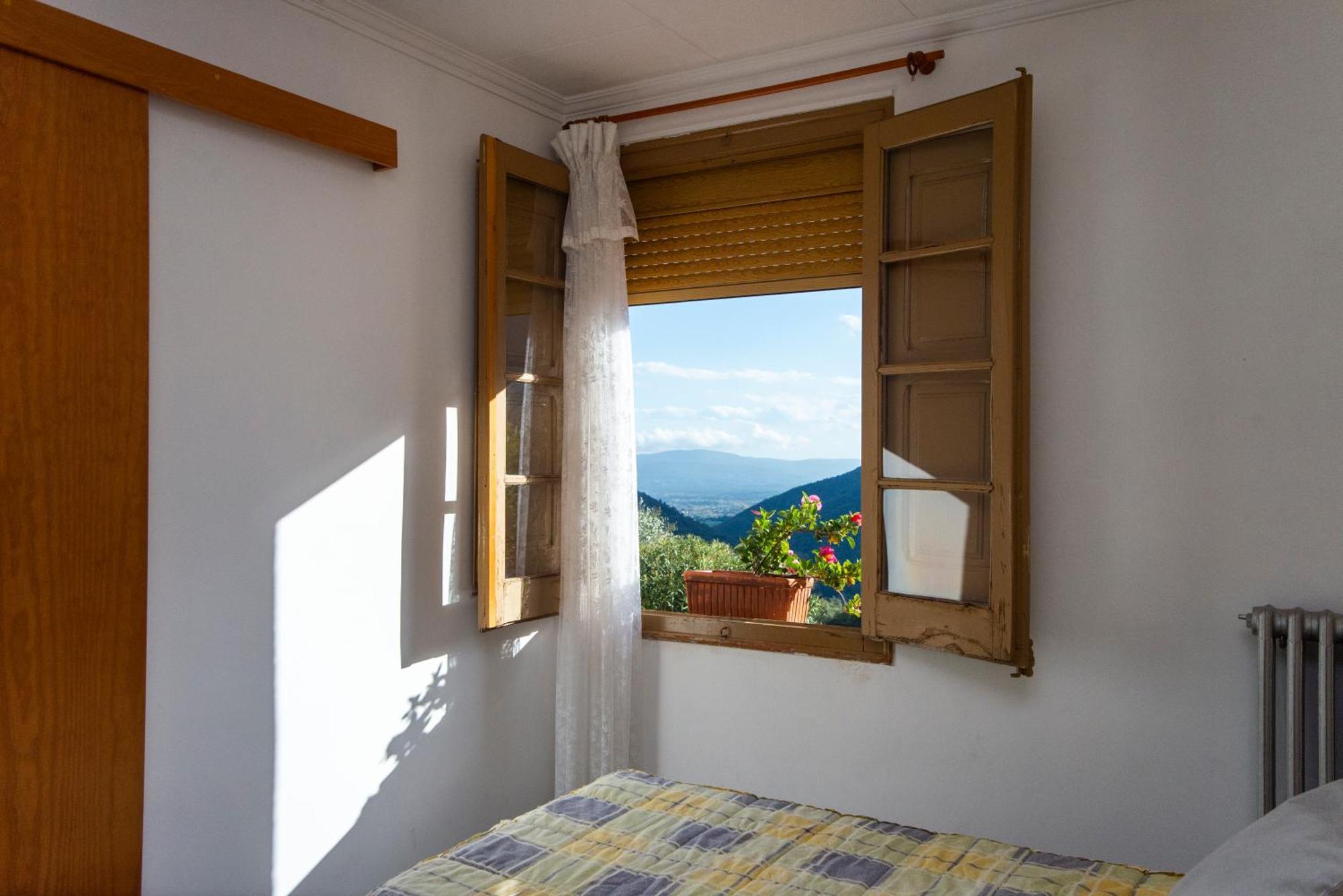Hostal Montserrat Montseny Eksteriør billede