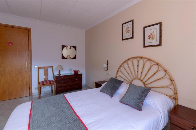 Hostal Montserrat Montseny Eksteriør billede
